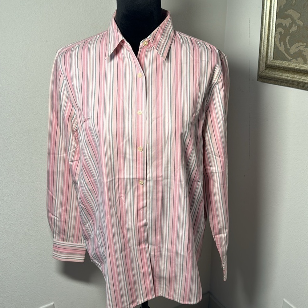 Jones New York Signature pink striped buttoned down long sleeves women’s shirt L